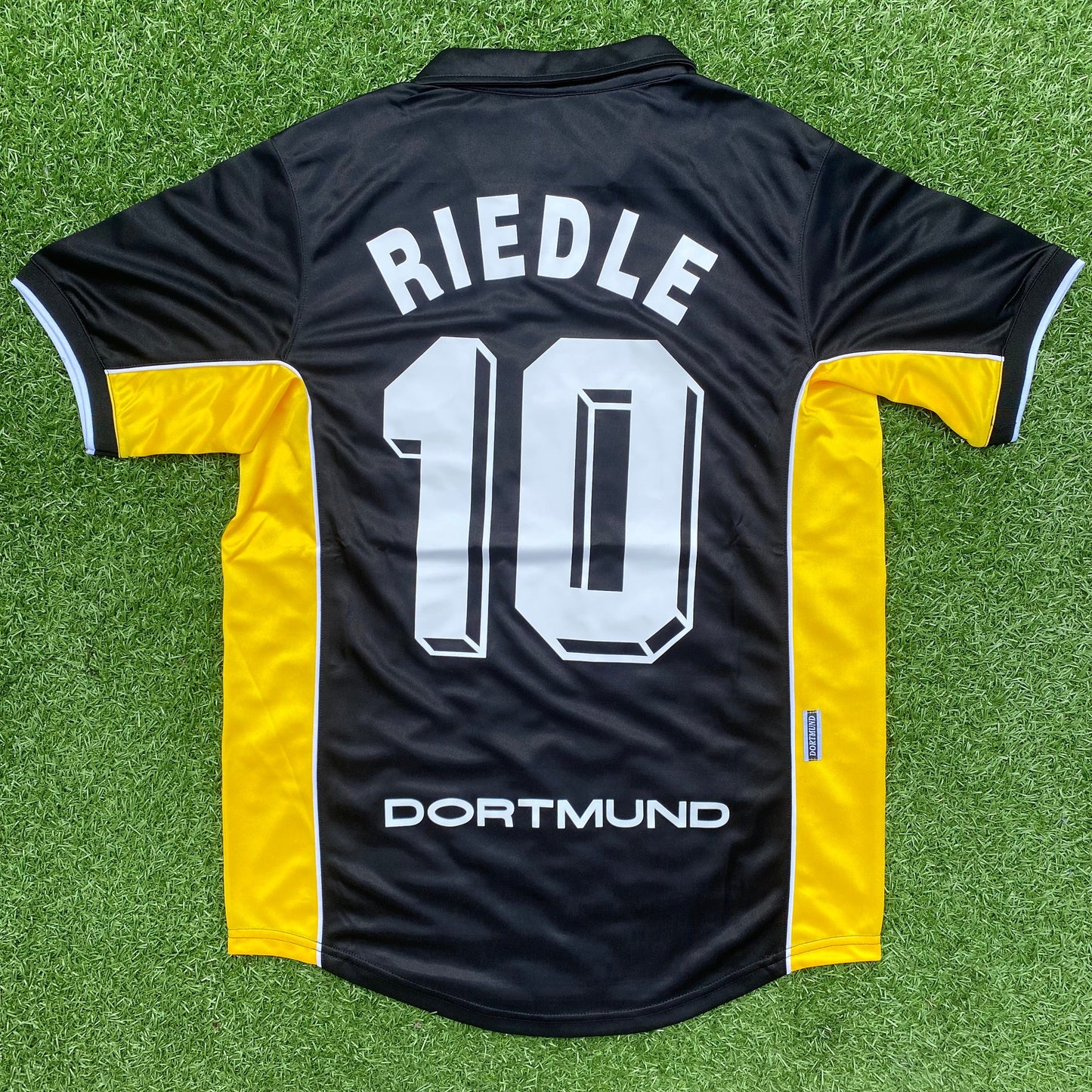 Retro Borussia Dortmund 1998 Away