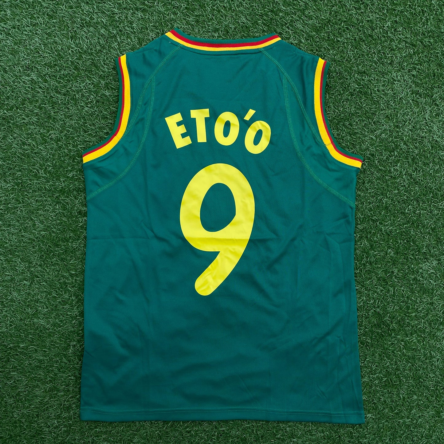 Retro Cameroon 2002 Home