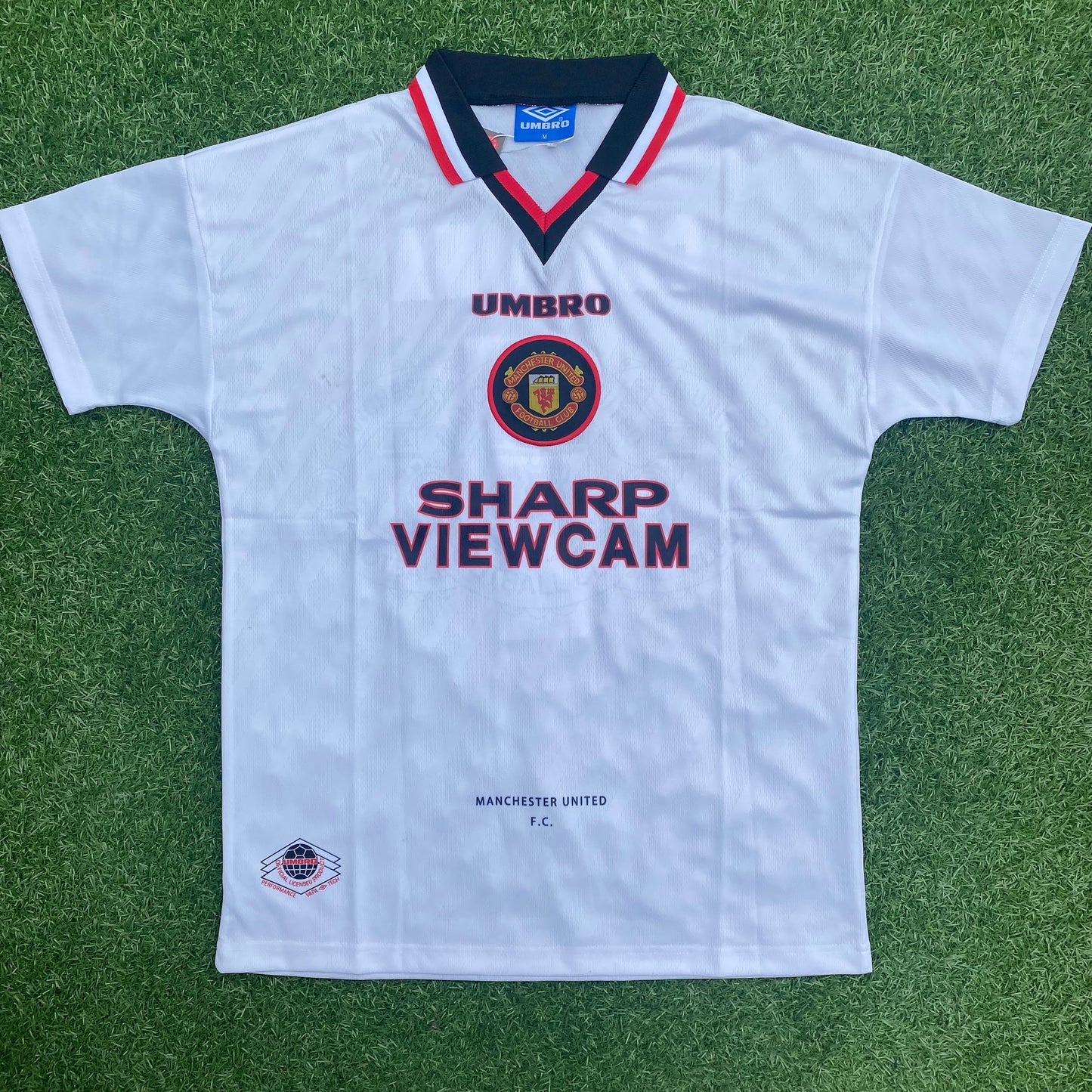 Retro Manchester United 1996/97 Away